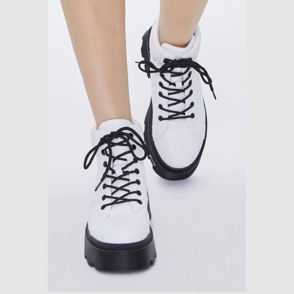 Forever 21 Chunky White Booties - Picture 8 of 9